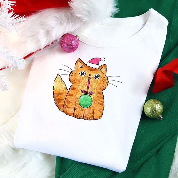 Fluffy Christmas Kitty - Image 6